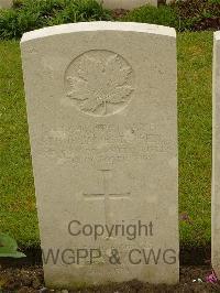 Etaples Military Cemetery - Tabbener, Arthur James